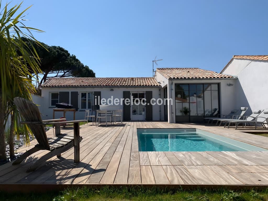 ile de ré Maison avec piscine,  2 mn  pieds du march et  7 mn  pieds de la plage