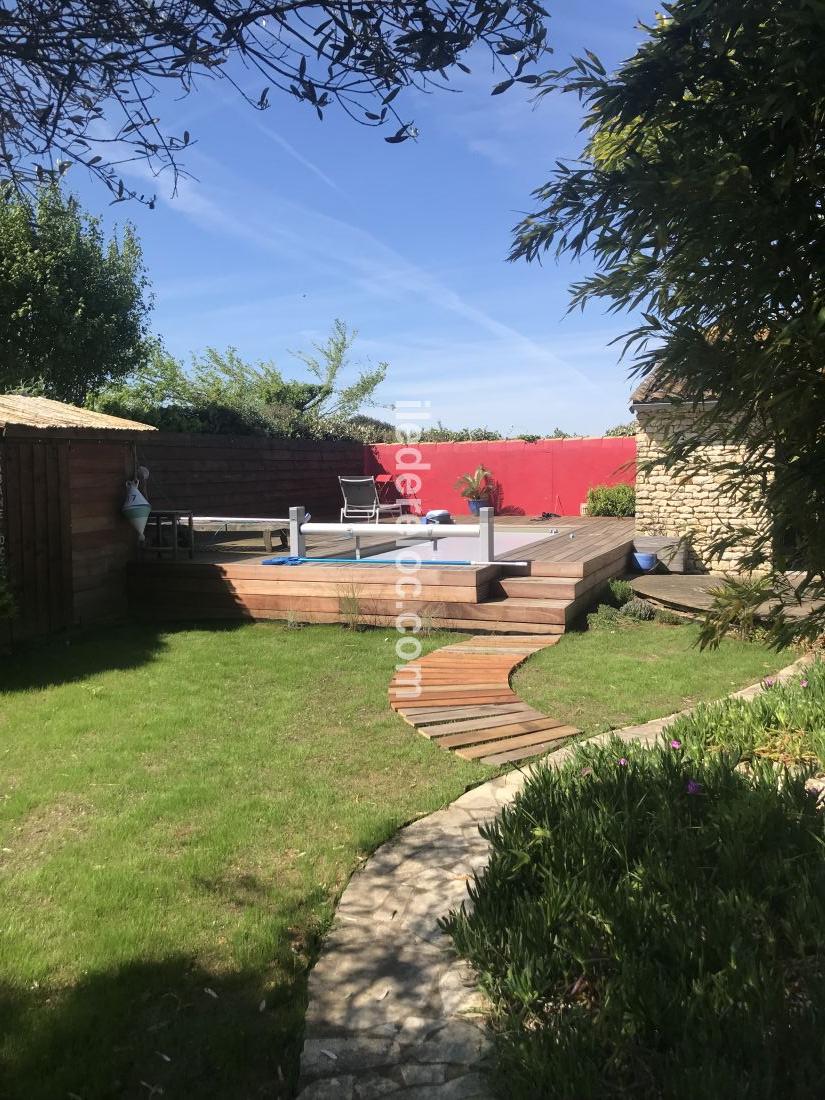 Photo 1 : PISCINE d'une maison située à Loix, île de Ré.