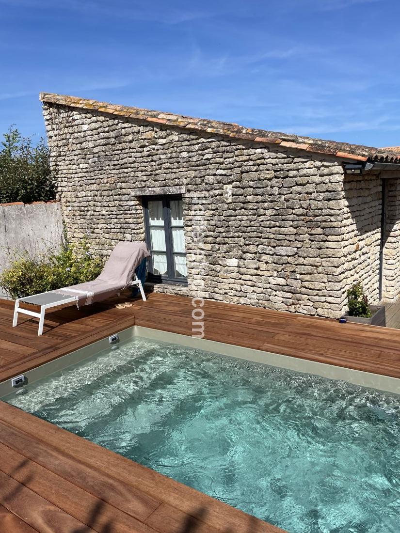 Photo 10 : PISCINE d'une maison située à Loix, île de Ré.