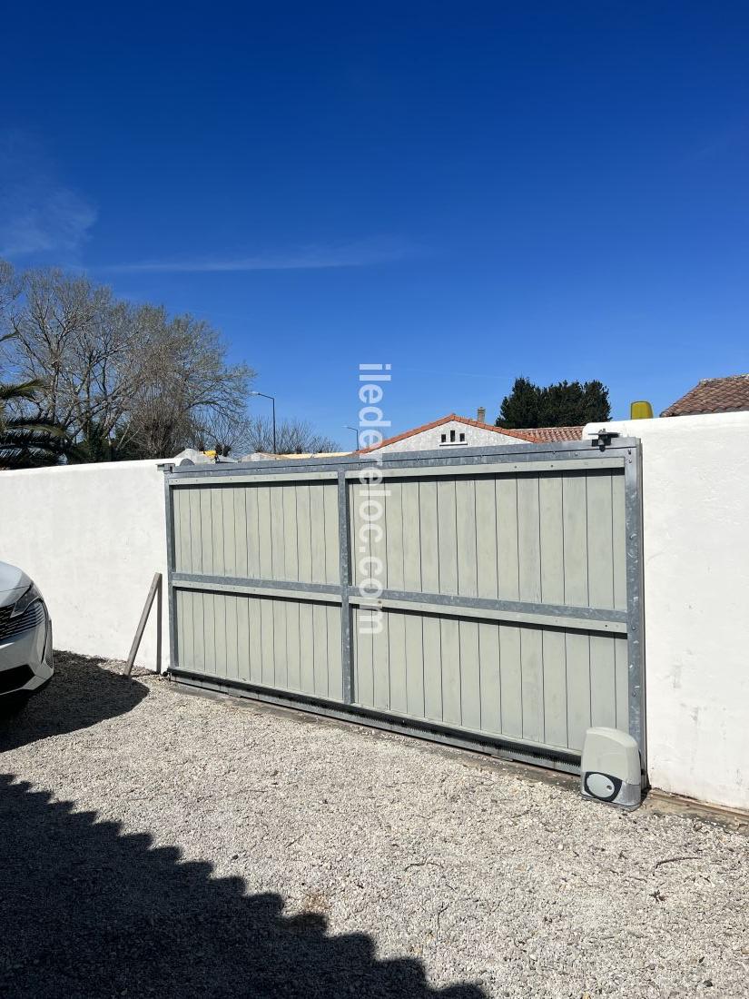 Photo 22 : ENTREE d'une maison située à Le Bois-Plage-en-Ré, île de Ré.