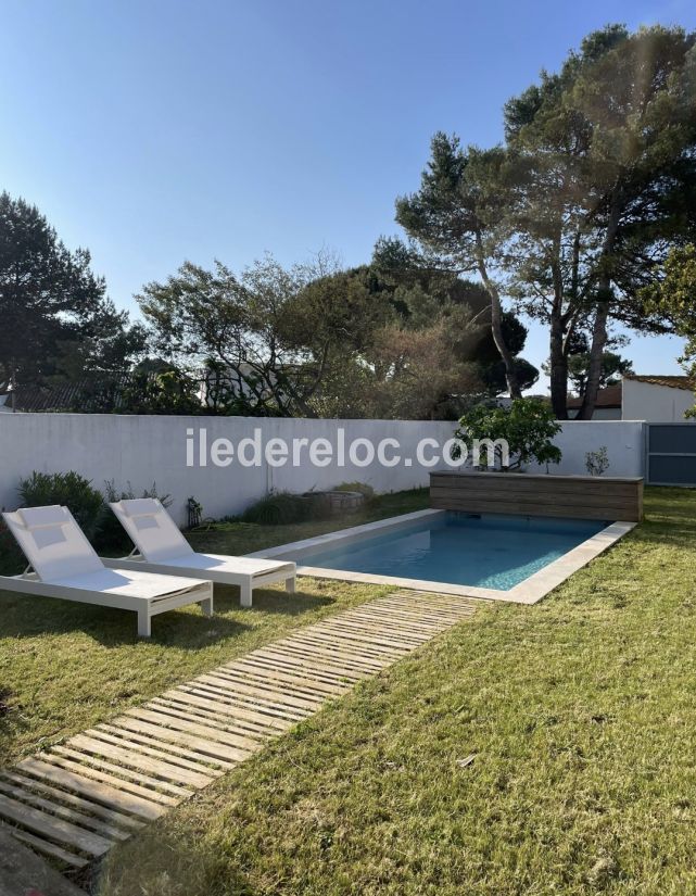 Photo 4 : PISCINE d'une maison située à La Couarde-sur-mer, île de Ré.