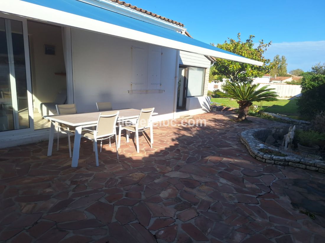 Photo 16 : TERRASSE d'une maison situ&eacute;e &agrave; La Couarde-sur-mer, &icirc;le de R&eacute;.