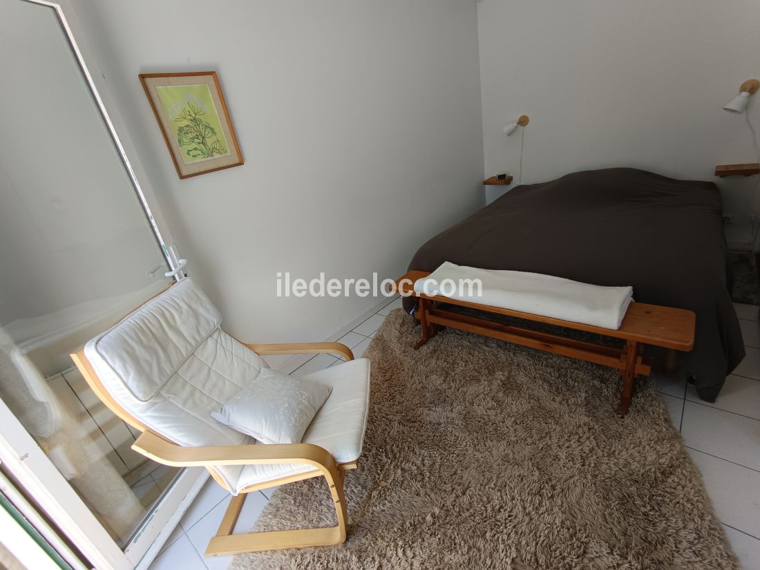 Photo 8 : CHAMBRE d'une maison située à Les Portes-en-Ré, île de Ré.