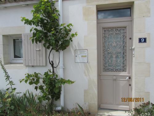 Photo 4 : EXTERIEUR d'une maison située à La Flotte-en-Ré, île de Ré.