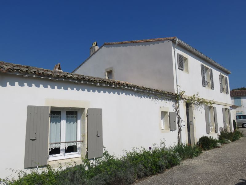 Photo 19 : EXTERIEUR d'une maison située à La Flotte-en-Ré, île de Ré.