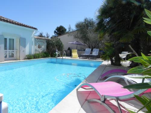 Photo 1 : PISCINE d'une maison située à La Flotte-en-Ré, île de Ré.