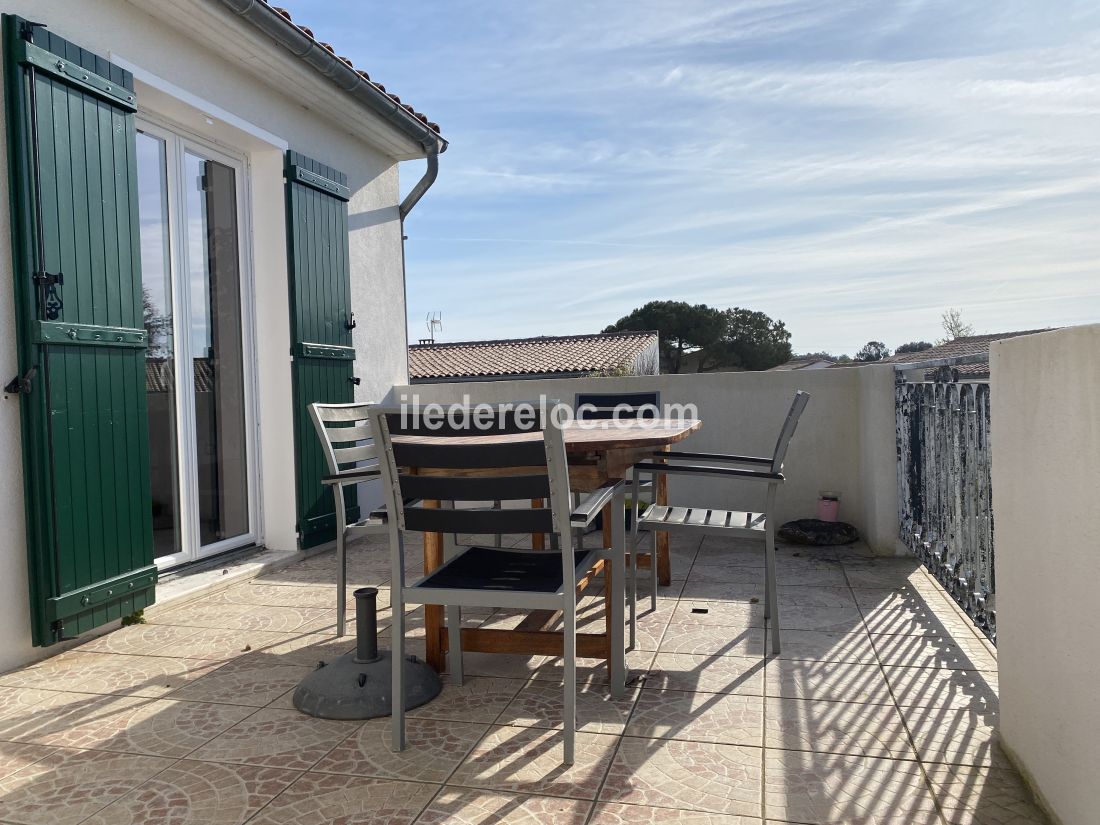 Photo 8 : TERRASSE d'une maison située à Sainte-Marie-de-Ré, île de Ré.