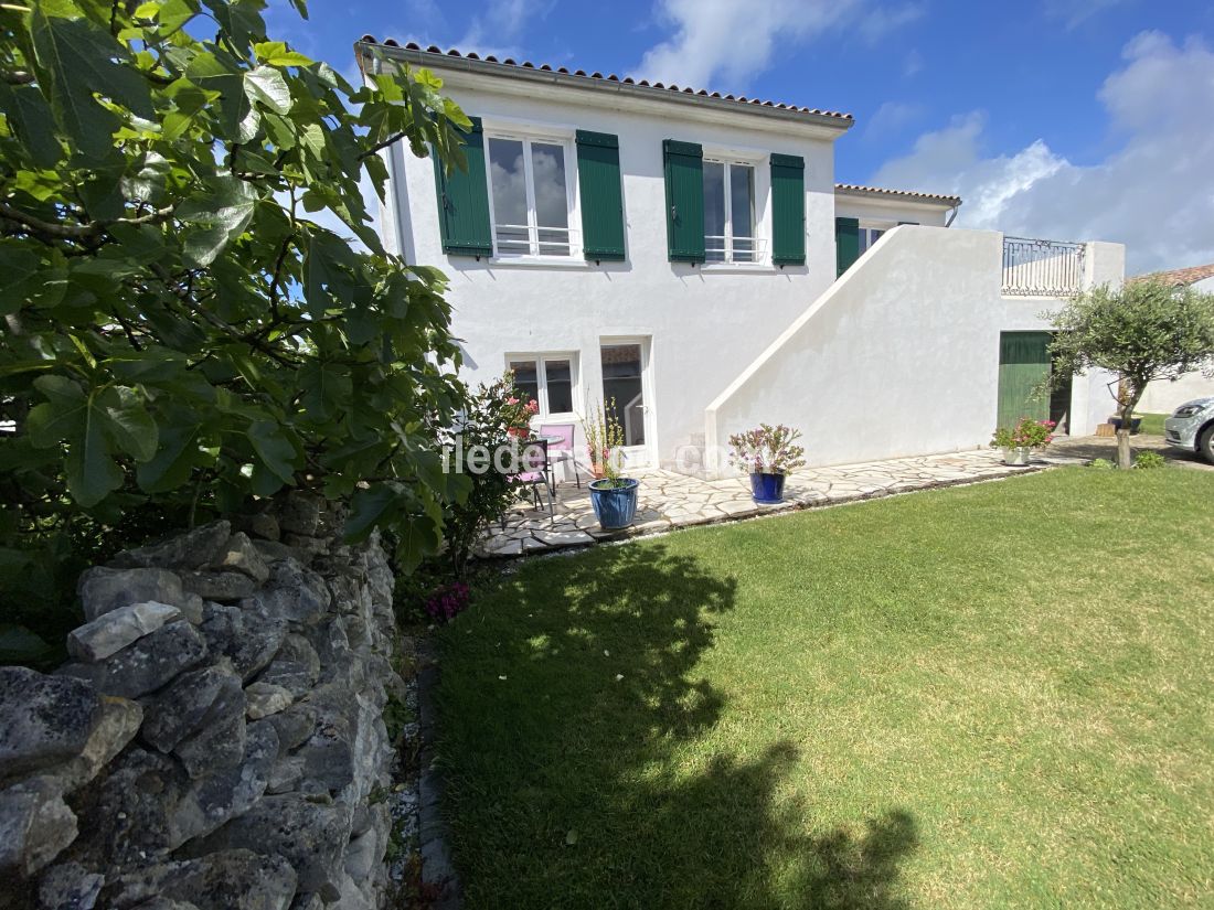 Photo 1 : NC d'une maison située à Sainte-Marie-de-Ré, île de Ré.