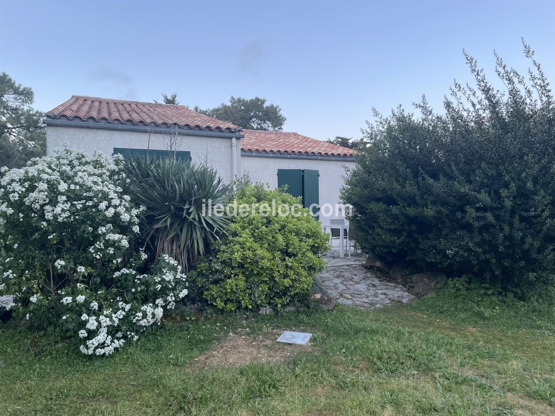 Photo 12 : EXTERIEUR d'une maison située à Sainte-Marie-de-Ré, île de Ré.