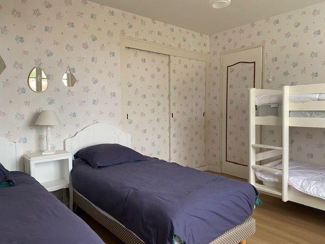 Photo 25 : CHAMBRE d'une maison située à La Flotte-en-Ré, île de Ré.
