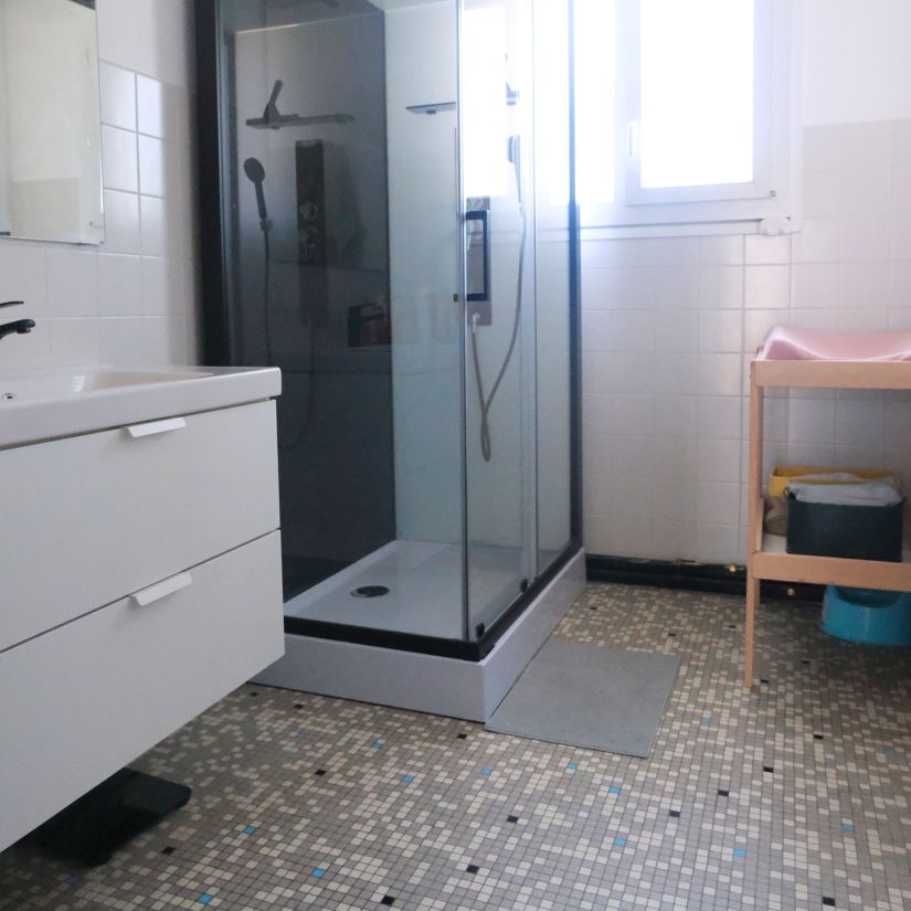 Photo 33 : SALLEDEBAIN d'une maison située à La Flotte-en-Ré, île de Ré.