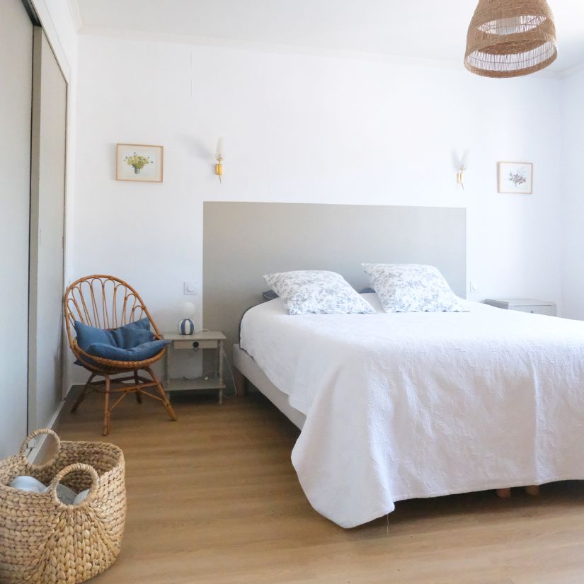 Photo 25 : CHAMBRE d'une maison située à La Flotte-en-Ré, île de Ré.