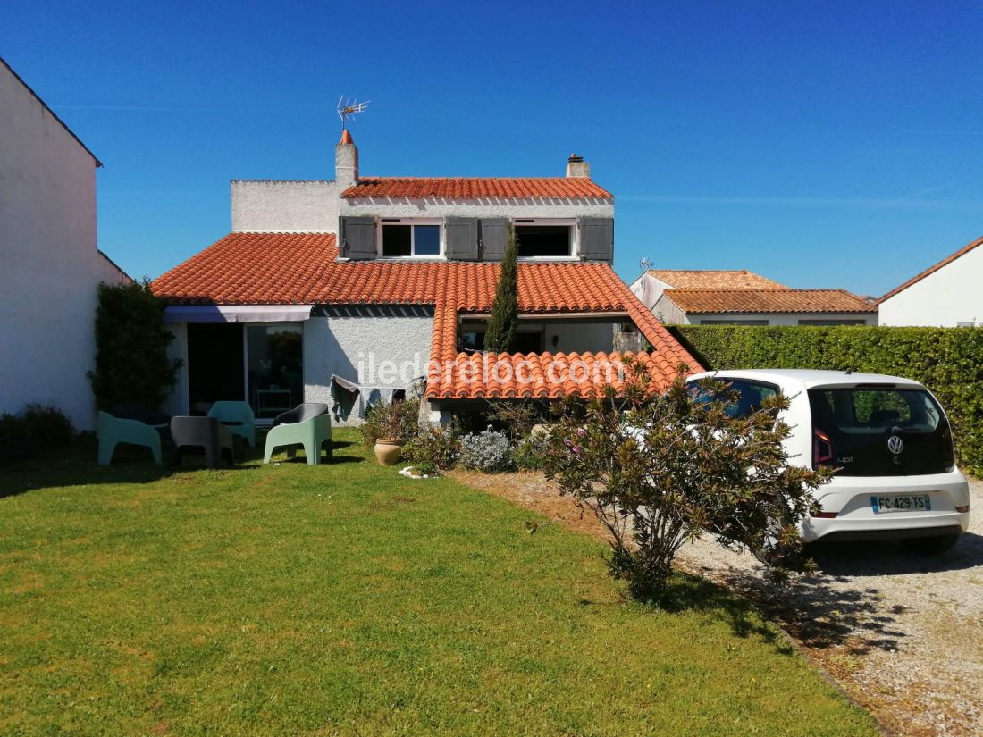 Photo 2 : EXTERIEUR d'une maison située à Rivedoux-Plage, île de Ré.