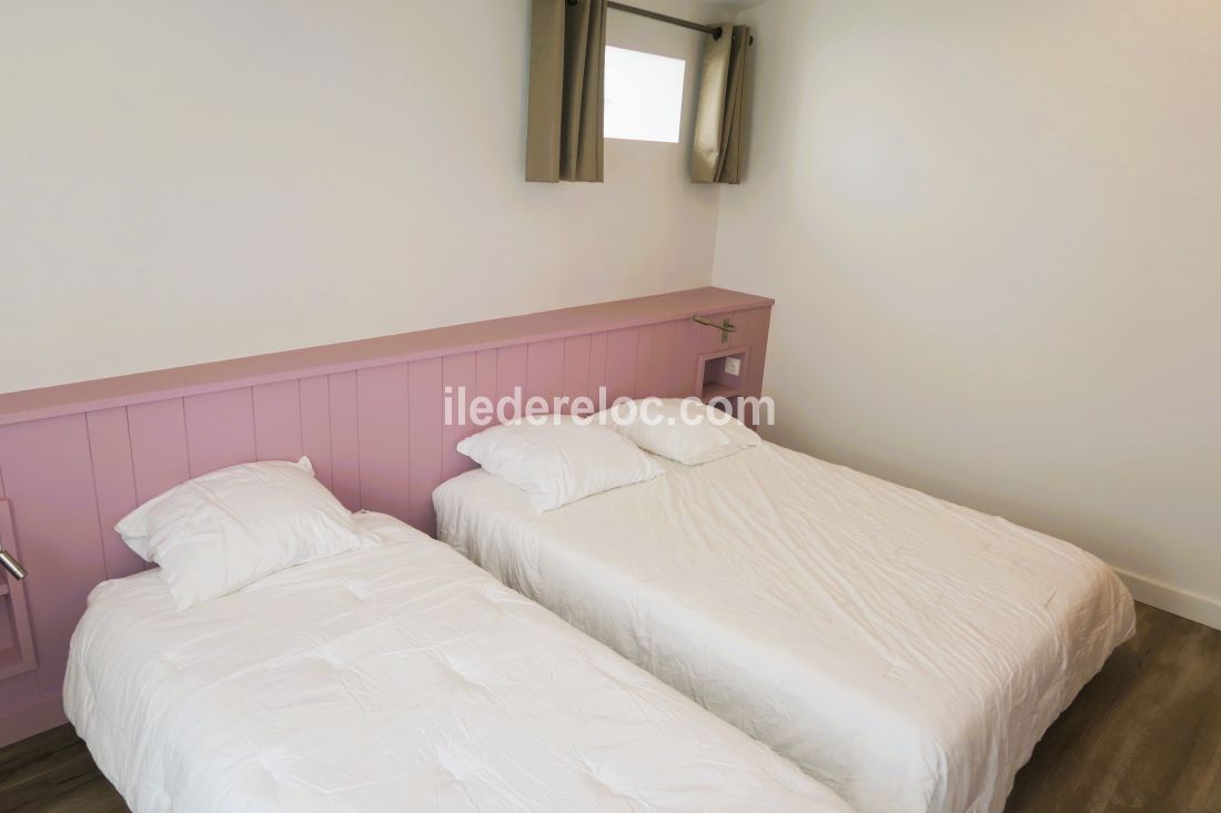 Photo 39 : CHAMBRE d'une maison située à La Couarde-sur-mer, île de Ré.