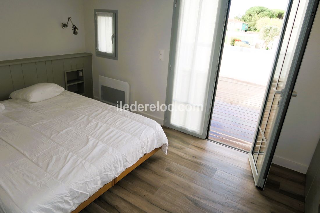 Photo 36 : CHAMBRE d'une maison située à La Couarde-sur-mer, île de Ré.