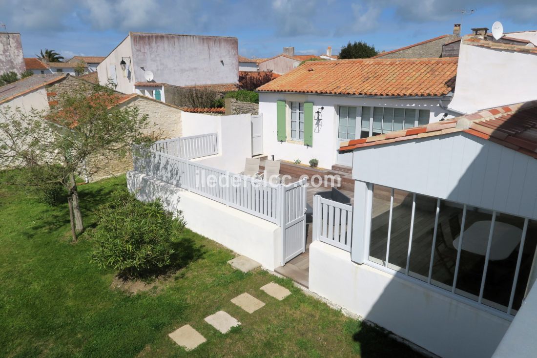 Photo 3 : EXTERIEUR d'une maison située à La Couarde-sur-mer, île de Ré.