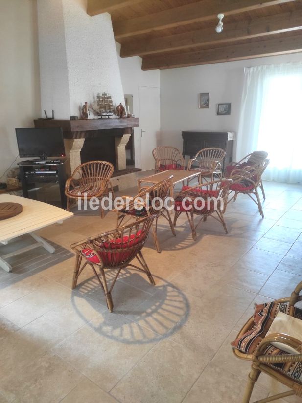 Photo 12 : SEJOUR d'une maison situ&eacute;e &agrave; Les Portes-en-R&eacute;, &icirc;le de R&eacute;.