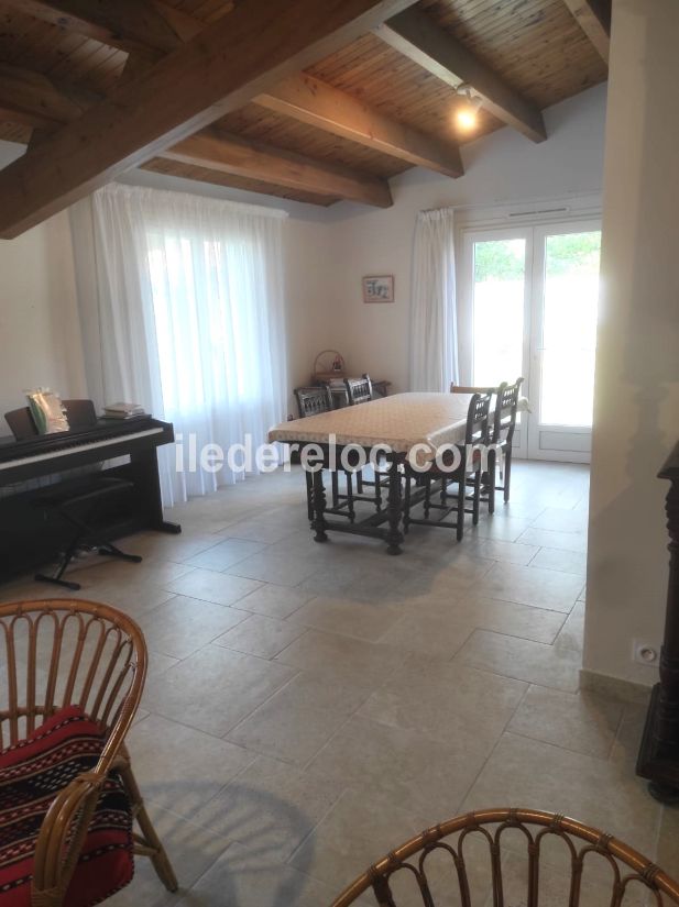 Photo 15 : SEJOUR d'une maison situ&eacute;e &agrave; Les Portes-en-R&eacute;, &icirc;le de R&eacute;.