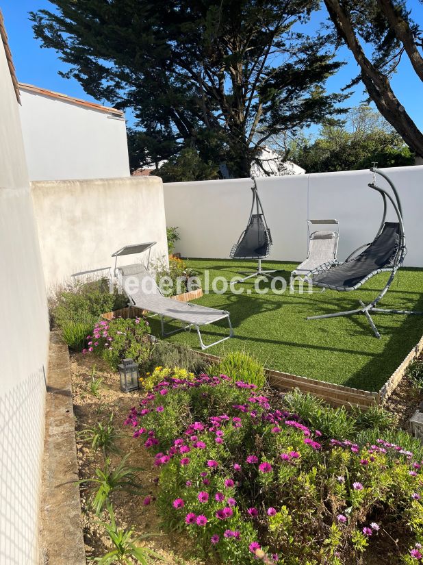 Photo 24 : JARDIN d'une maison situ&eacute;e &agrave; Rivedoux-Plage, &icirc;le de R&eacute;.