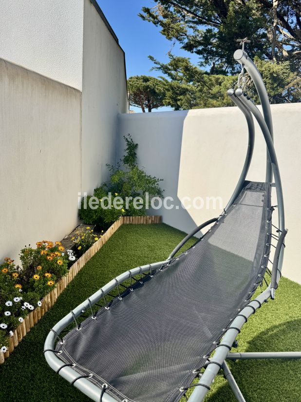 Photo 4 : JARDIN d'une maison situ&eacute;e &agrave; Rivedoux-Plage, &icirc;le de R&eacute;.