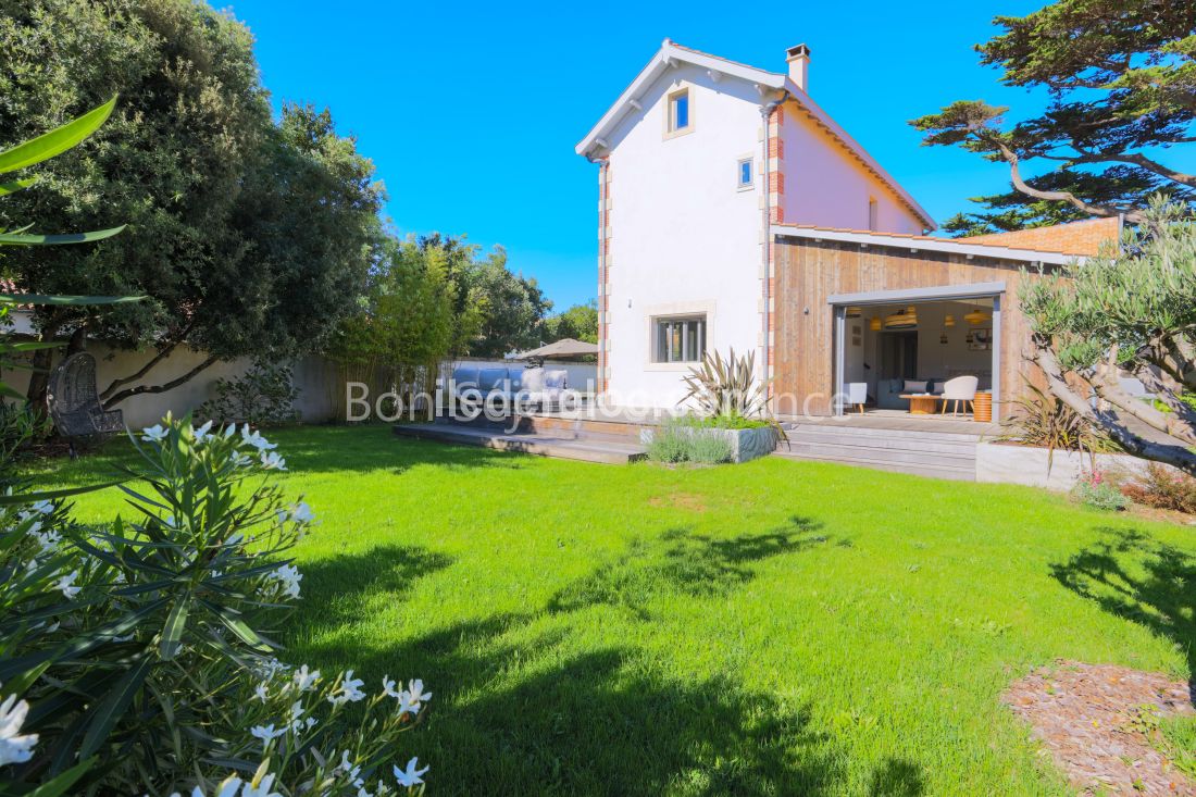 Photo 9 : NC d'une maison situ&eacute;e &agrave; La Couarde-sur-mer, &icirc;le de R&eacute;.