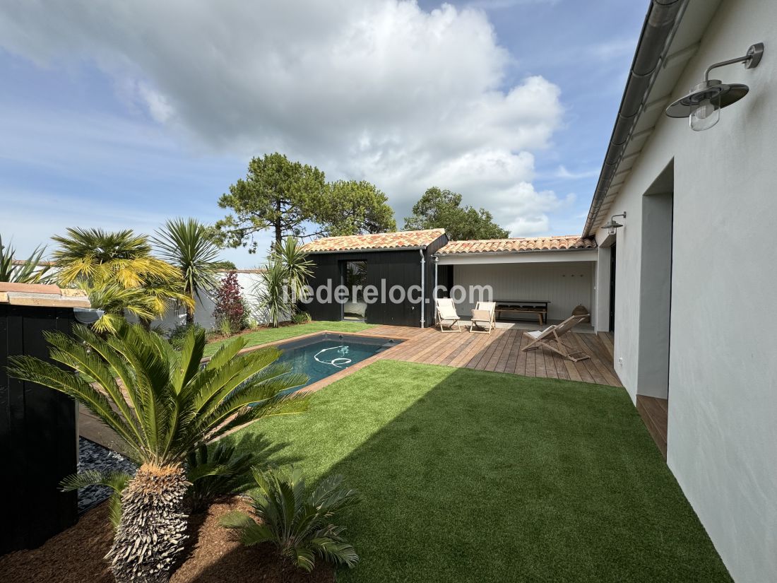 Photo 1 : JARDIN d'une maison située à La Flotte-en-Ré, île de Ré.