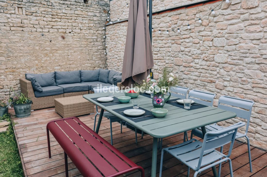 Photo 4 : TERRASSE d'une maison situ&eacute;e &agrave; Le Bois-Plage-en-R&eacute;, &icirc;le de R&eacute;.