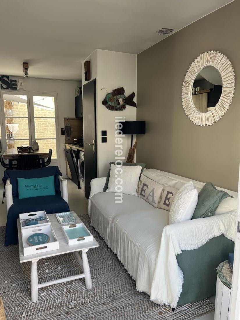 Photo 36 : SEJOUR d'une maison situ&eacute;e &agrave; Saint-Martin-de-R&eacute;, &icirc;le de R&eacute;.