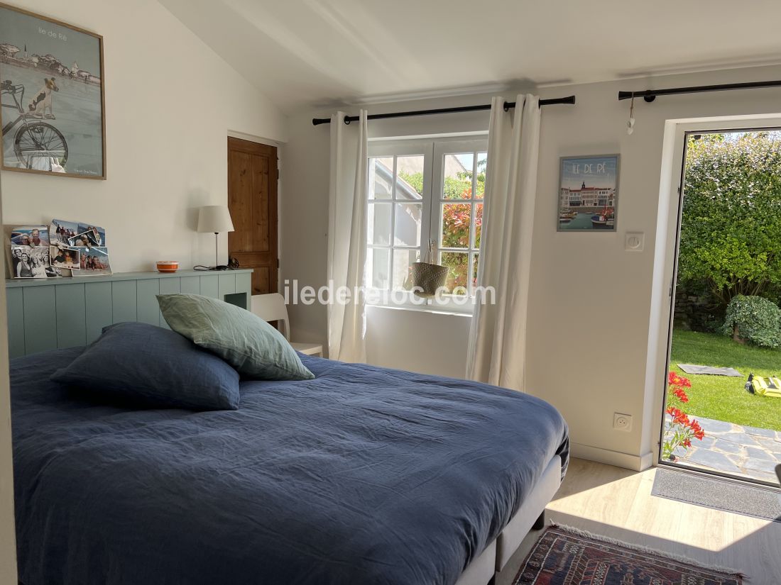 Photo 11 : CHAMBRE d'une maison située à Loix, île de Ré.