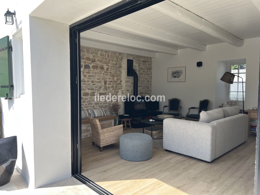 Photo 6 : SEJOUR d'une maison située à Loix, île de Ré.