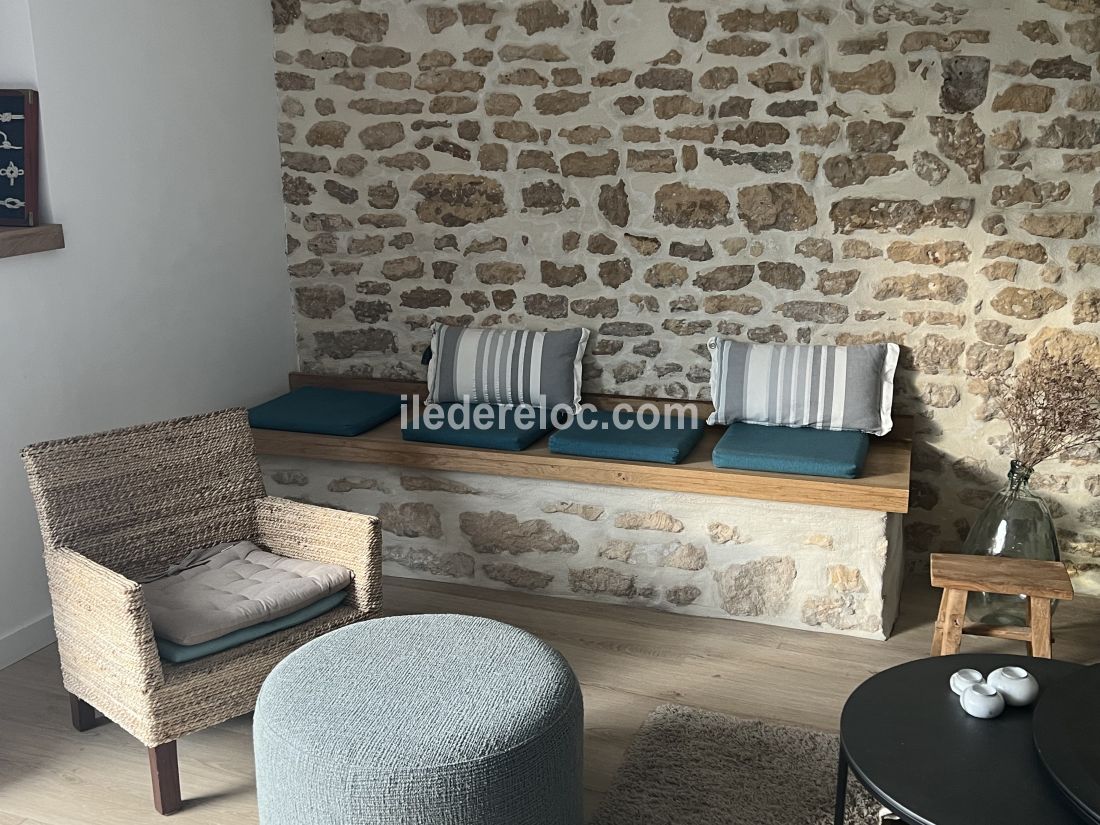 Photo 7 : SEJOUR d'une maison située à Loix, île de Ré.