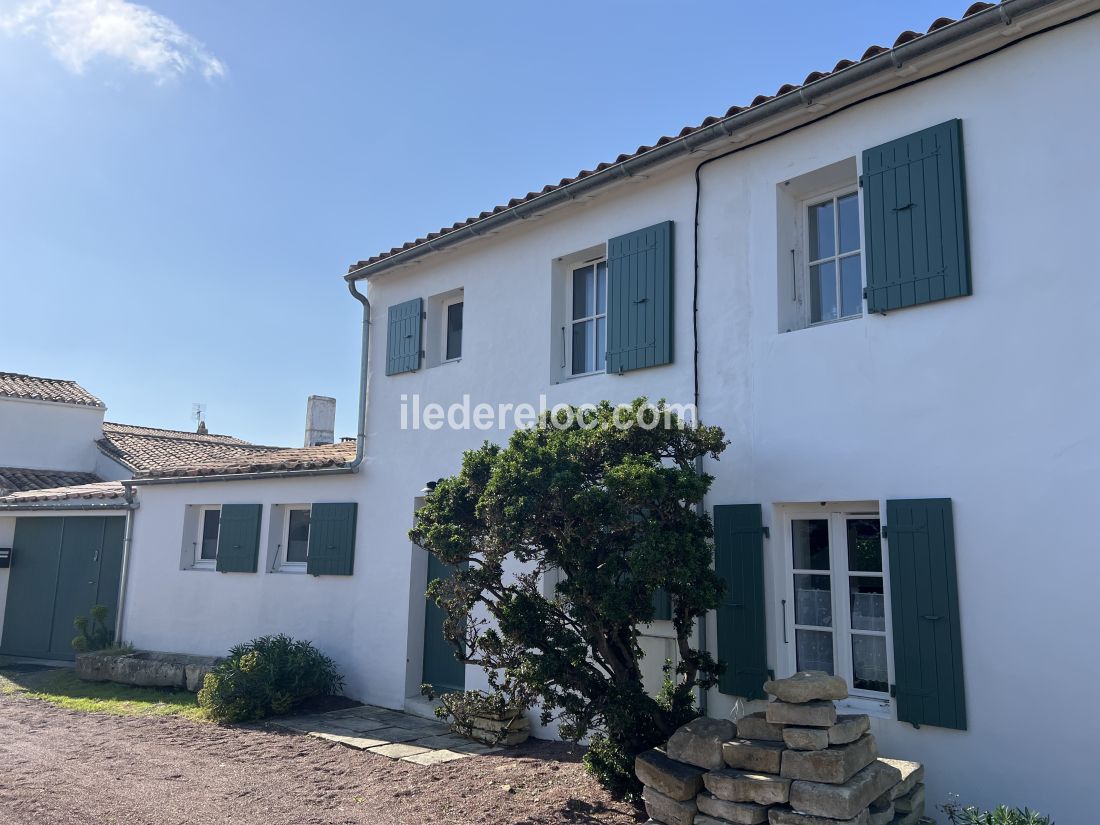 Photo 24 : EXTERIEUR d'une maison située à Loix, île de Ré.