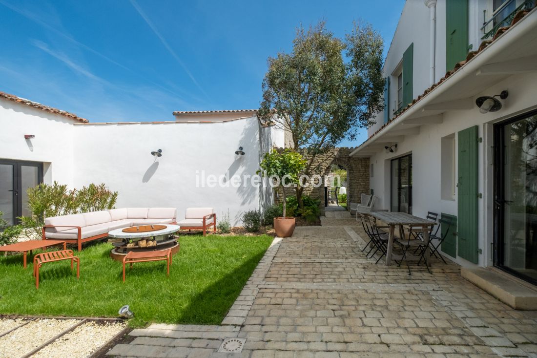 Photo 40 : NC d'une maison située à Ars en Ré, île de Ré.