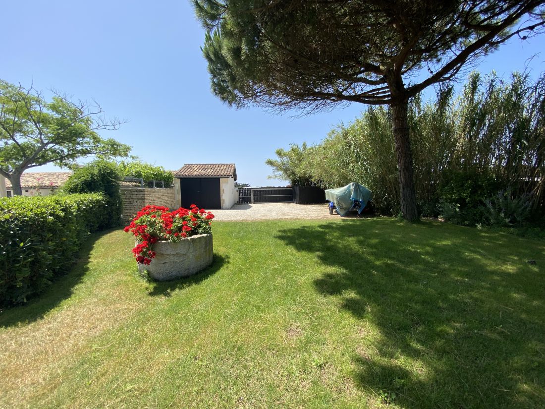 Photo 50 : NC d'une maison située à Ars en Ré, île de Ré.