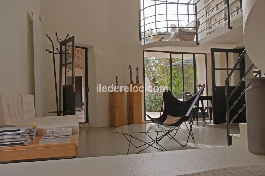 Photo 4 : NC d'une maison situ&eacute;e &agrave; Ars en R&eacute;, &icirc;le de R&eacute;.