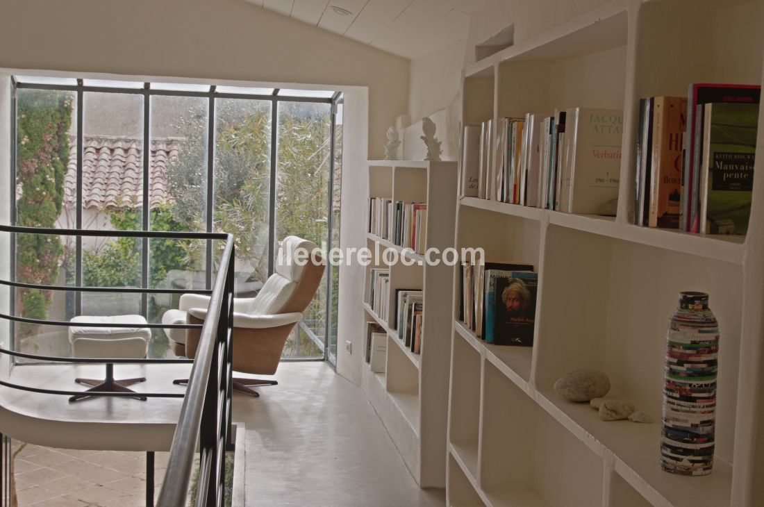 Photo 8 : NC d'une maison situ&eacute;e &agrave; Ars en R&eacute;, &icirc;le de R&eacute;.