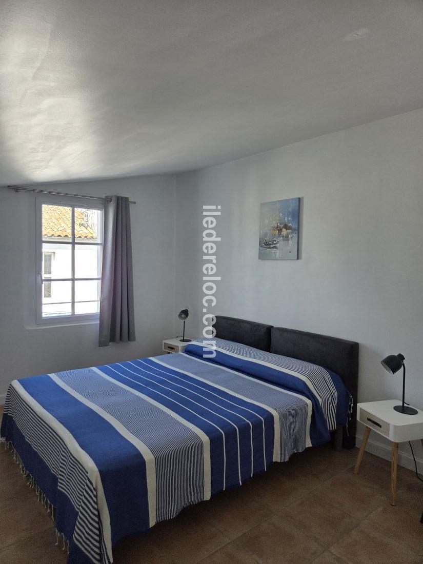 Photo 18 : CHAMBRE d'une maison située à Le Bois-Plage-en-Ré, île de Ré.