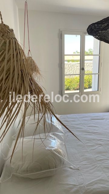 Photo 46 : CHAMBRE d'une maison située à Sainte-Marie-de-Ré, île de Ré.