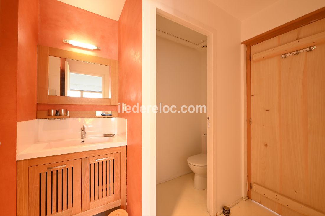 Photo 14 : NC d'une maison situ&eacute;e &agrave; Sainte-Marie-de-R&eacute;, &icirc;le de R&eacute;.