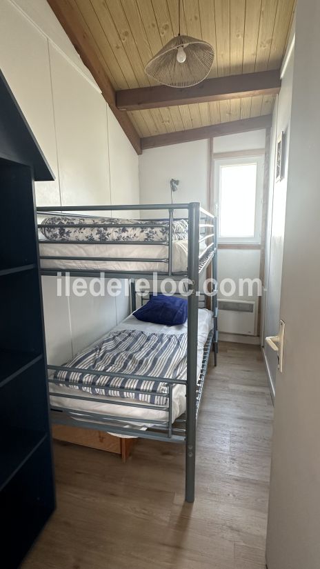 Photo 12 : CHAMBRE d'une maison située à Les Portes-en-Ré, île de Ré.