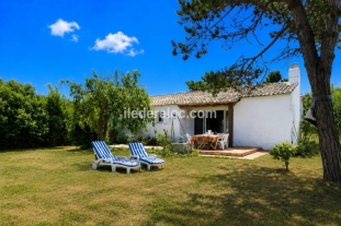Ile de Ré:Maison 6 personnes, 2 chambres, avec jardin