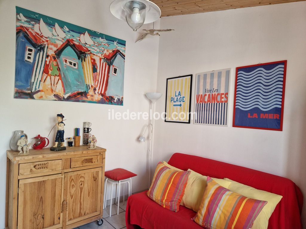 Photo 13 : SEJOUR d'une maison situ&eacute;e &agrave; La Flotte-en-R&eacute;, &icirc;le de R&eacute;.