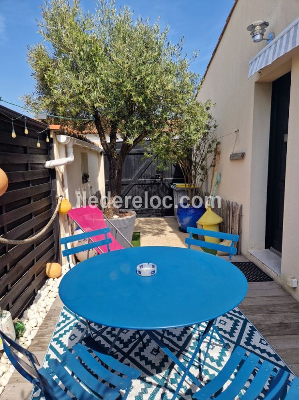 Photo 3 : PATIO d'une maison situ&eacute;e &agrave; La Flotte-en-R&eacute;, &icirc;le de R&eacute;.