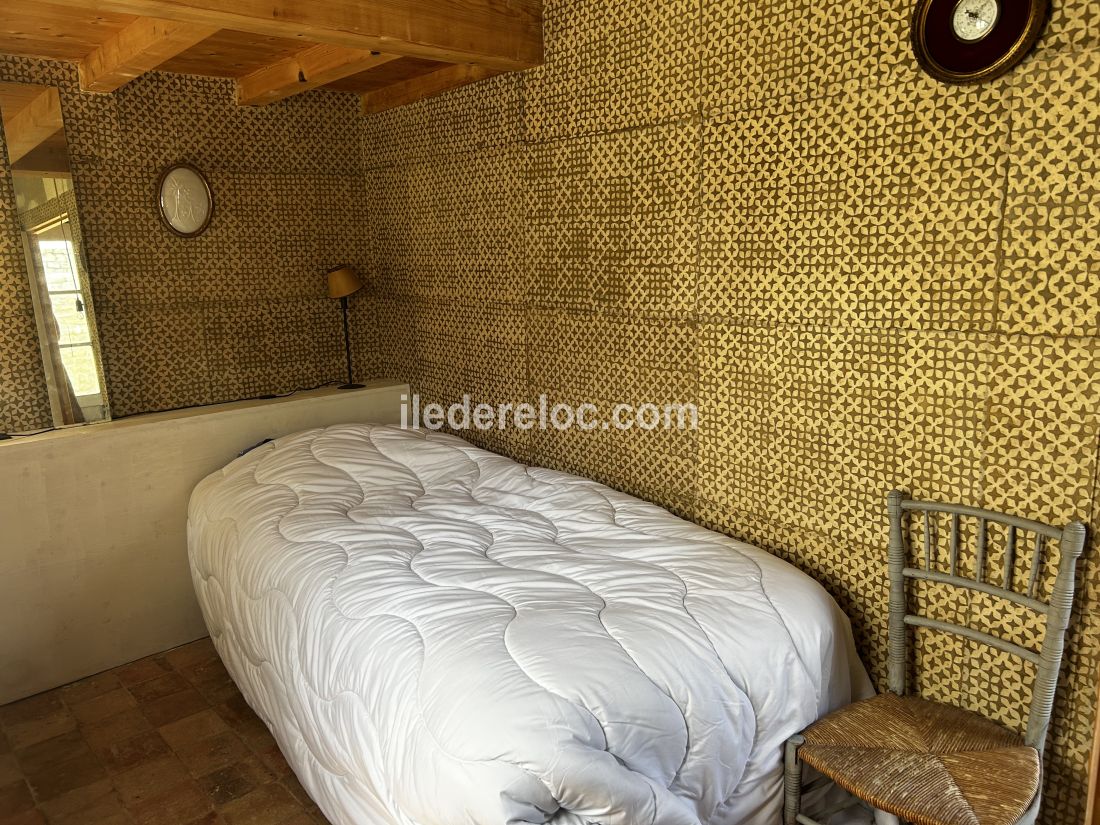 Photo 20 : CHAMBRE d'une maison située à La Flotte-en-Ré, île de Ré.