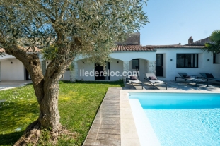 Ile de Ré:Villa avec piscine au coeur de saint martin