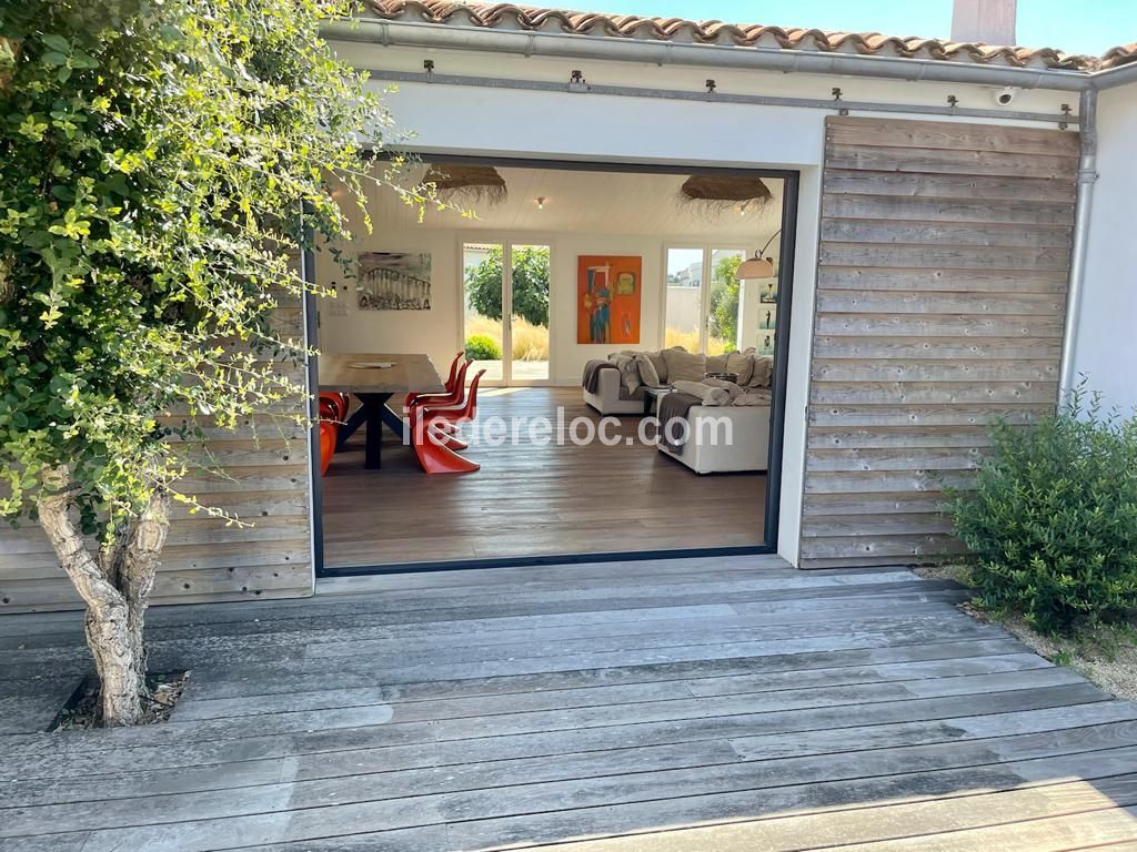 Photo 7 : TERRASSE d'une maison située à Sainte-Marie-de-Ré, île de Ré.