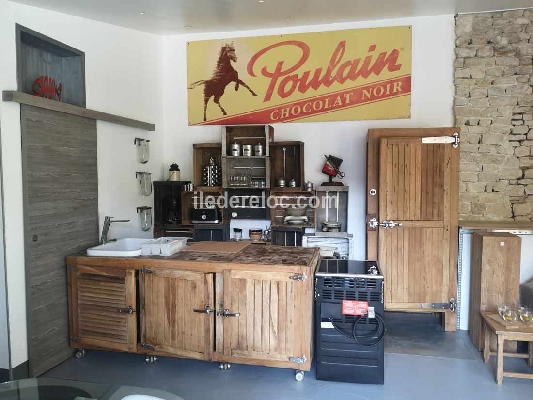 Photo 12 : CUISINE d'une maison située à La Flotte-en-Ré, île de Ré.
