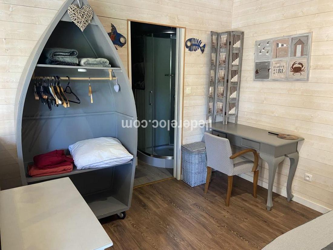 Photo 5 : CHAMBRE d'une maison située à La Flotte-en-Ré, île de Ré.