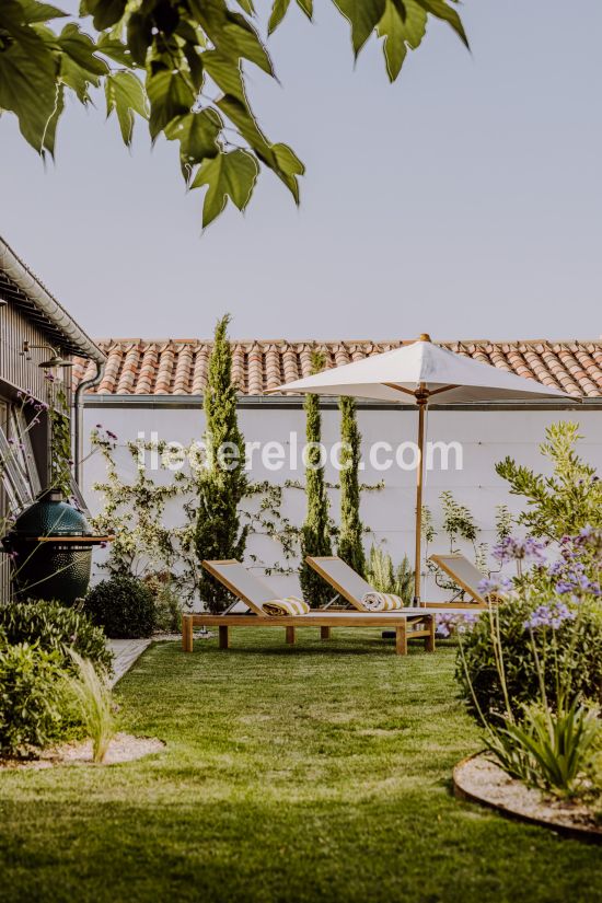 Photo 39 : JARDIN d'une maison située à Loix, île de Ré.