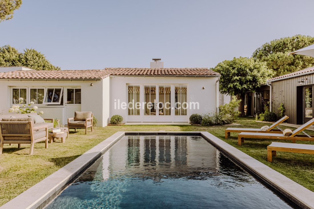 Photo 41 : PISCINE d'une maison située à Loix, île de Ré.